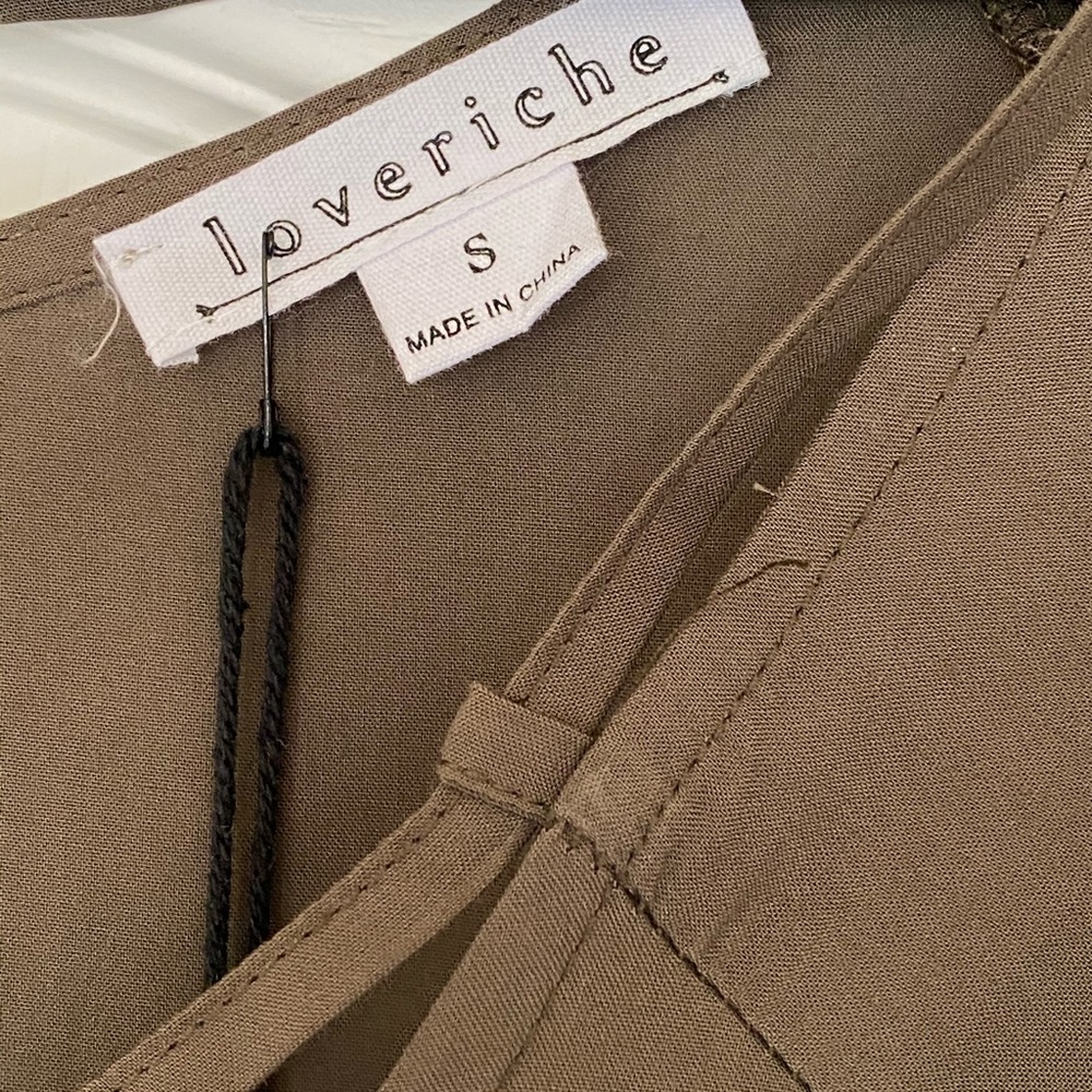 Love Riche Olive Green Long Sleeve Blouse | Size Small | NWT - Picture 3 of 3